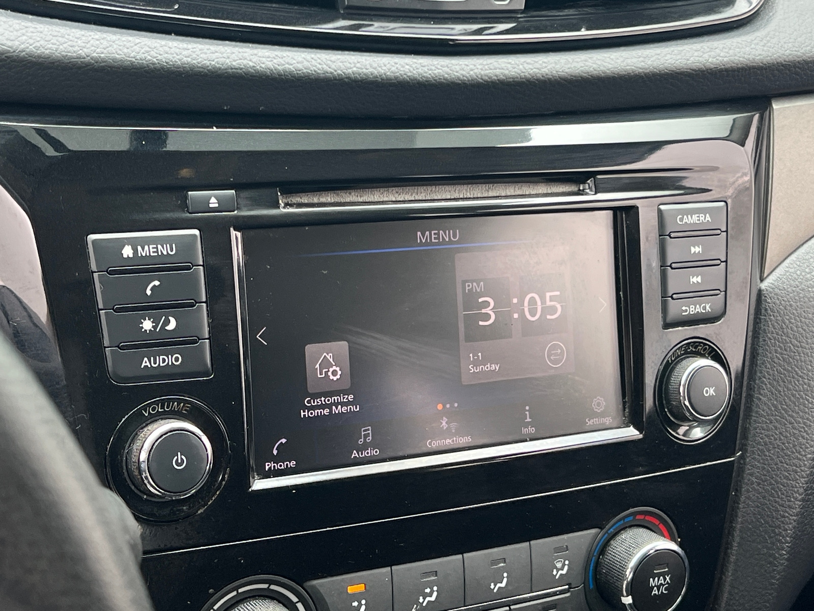 Thumbnail: 2019 Nissan Rogue Sport - 4