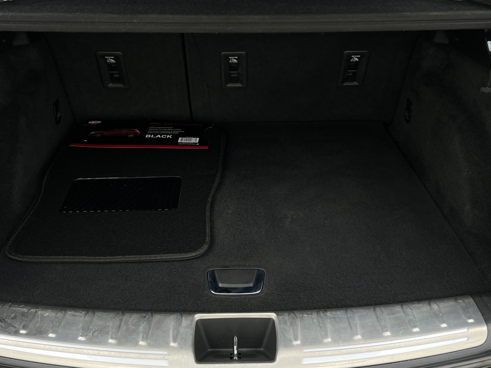 Thumbnail: 2019 Cadillac XT4 - 6