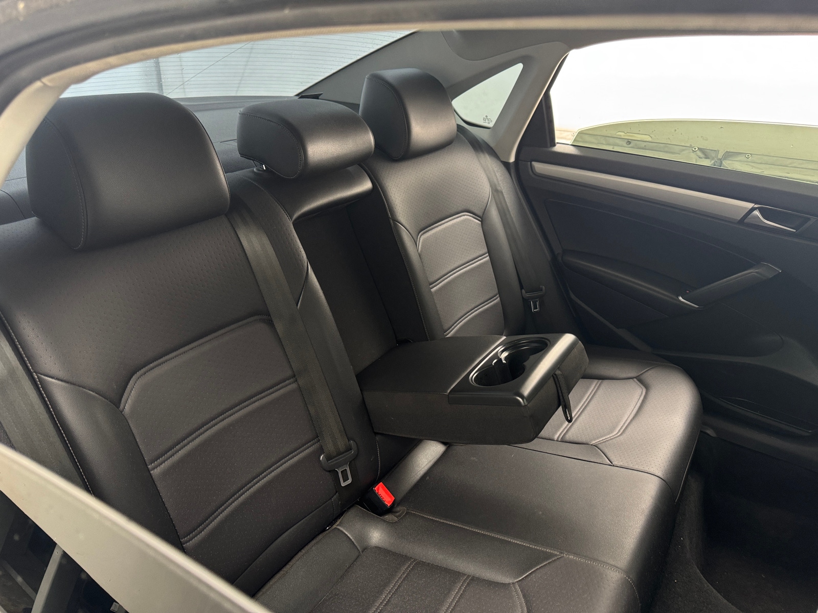 Thumbnail: 2021 Volkswagen Passat - 5