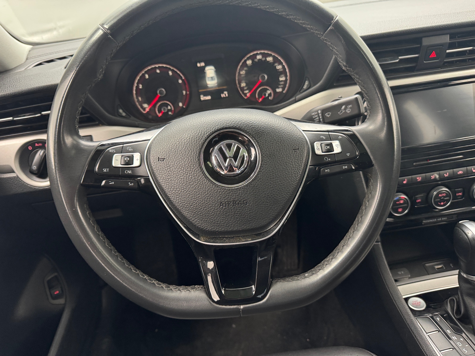 Thumbnail: 2021 Volkswagen Passat - 4