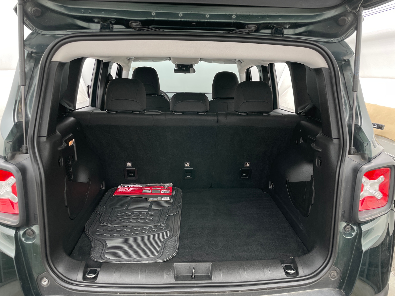 Thumbnail: 2021 Jeep Renegade - 7