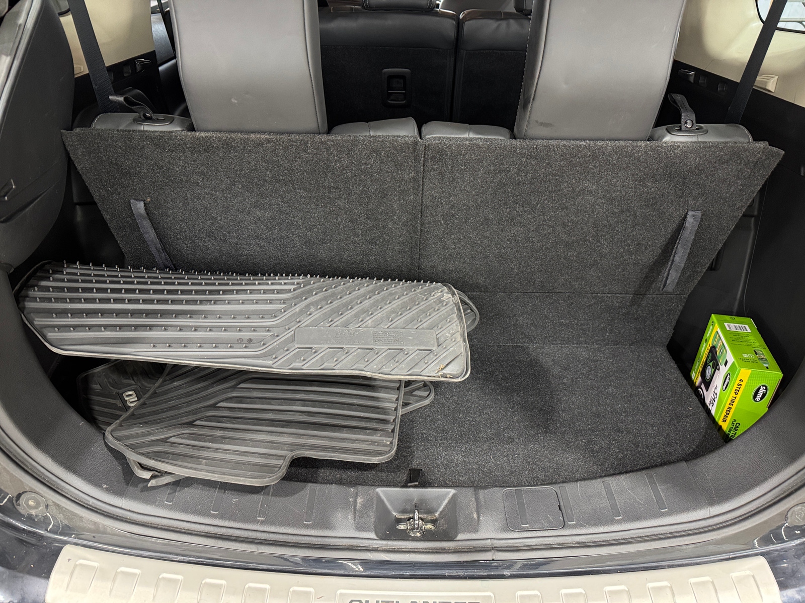 Thumbnail: 2020 Mitsubishi Outlander - 6