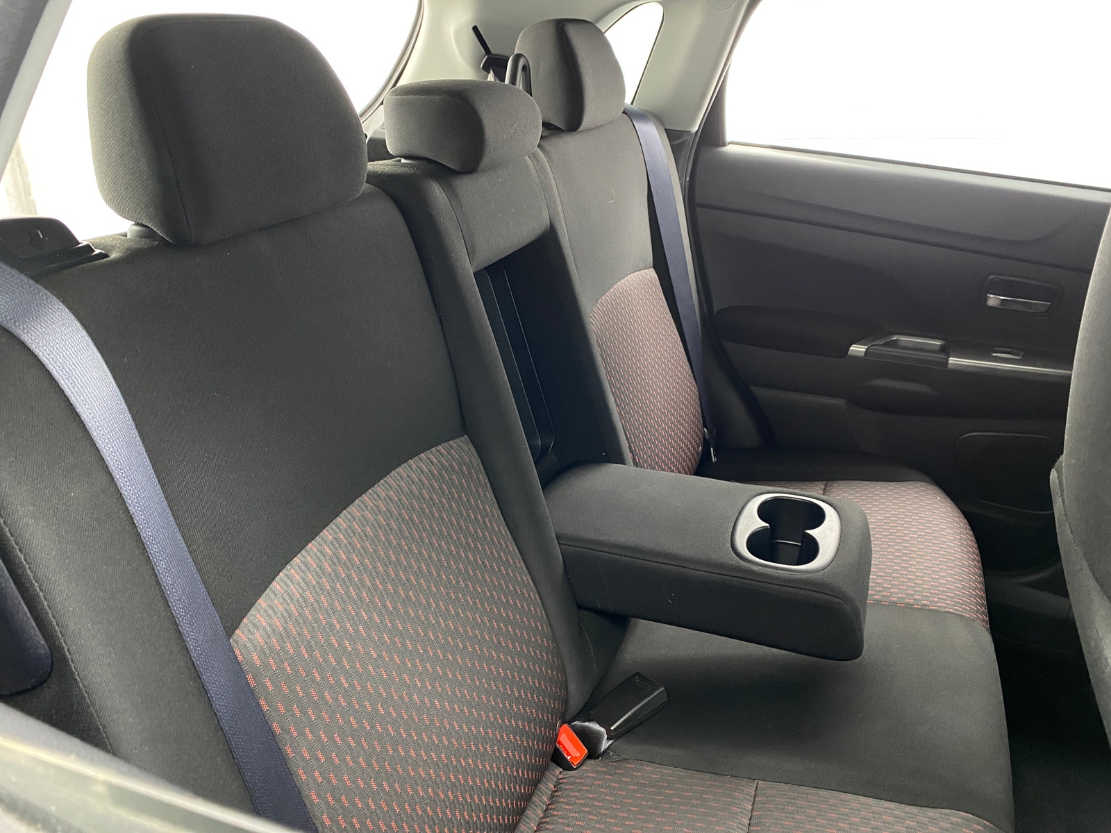 Thumbnail: 2019 Mitsubishi Outlander Sport - 6