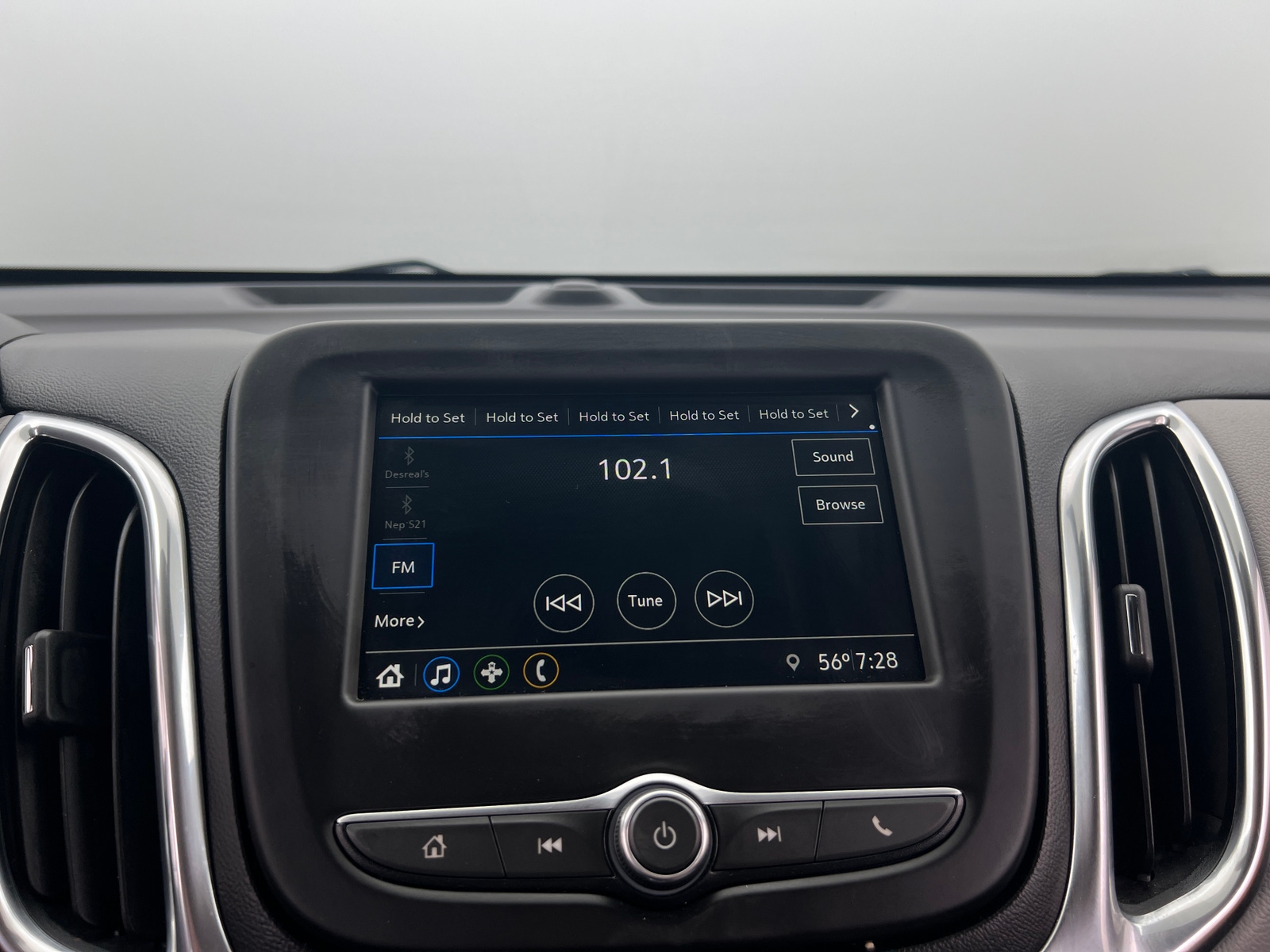 Thumbnail: 2019 Chevrolet Equinox - 4