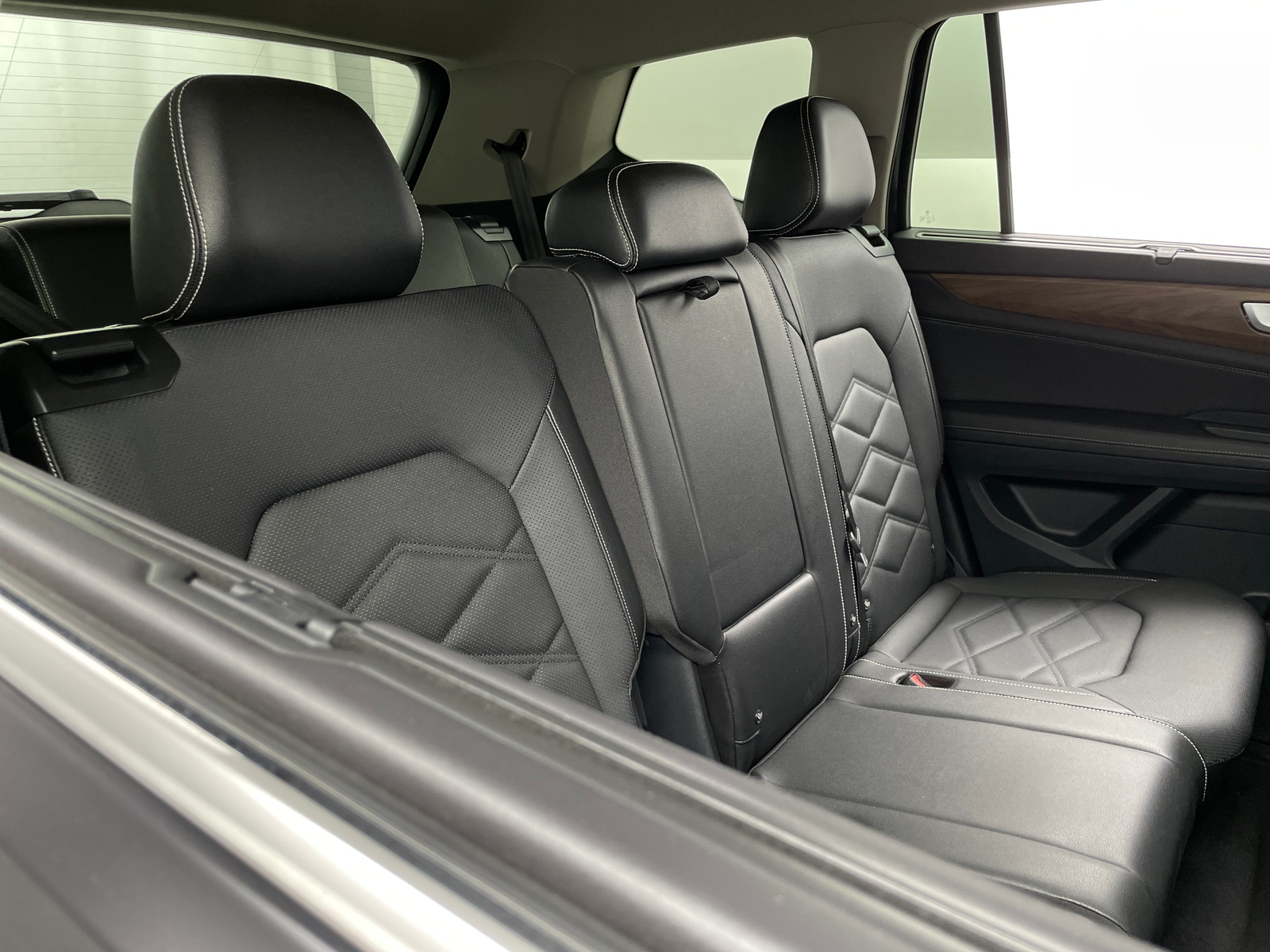 Thumbnail: 2025 Volkswagen Atlas - 5