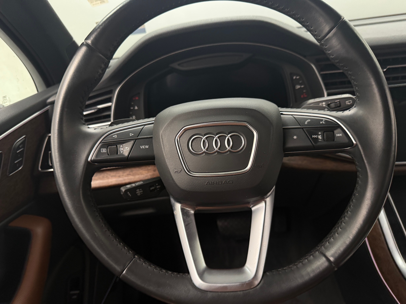 Thumbnail: 2020 Audi Q7 - 4