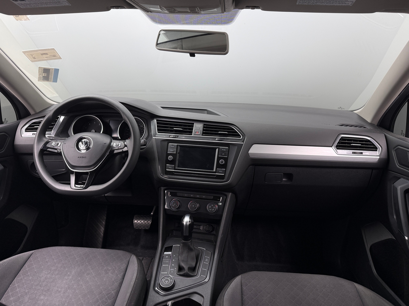 Thumbnail: 2020 Volkswagen Tiguan - 3