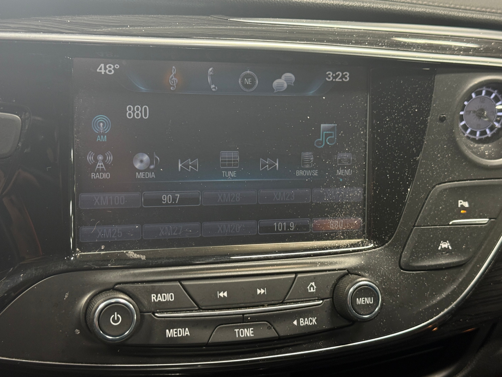 Thumbnail: 2017 Buick Envision - 3