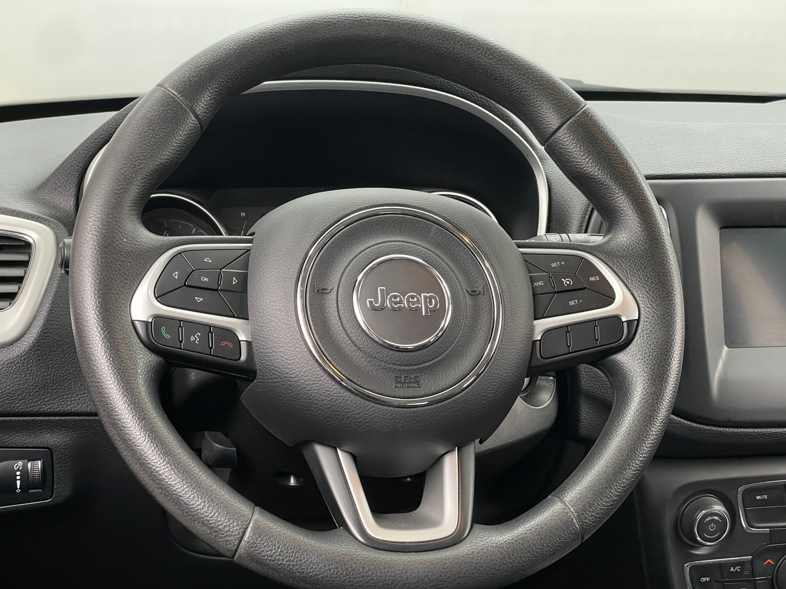 Thumbnail: 2020 Jeep Compass - 5