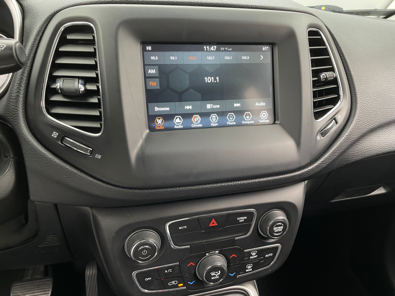 Thumbnail: 2020 Jeep Compass - 4