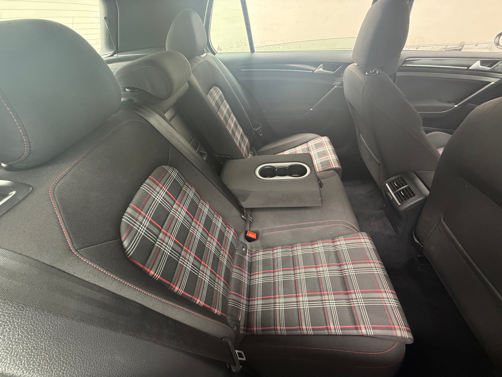 Thumbnail: 2017 Volkswagen Golf - 6