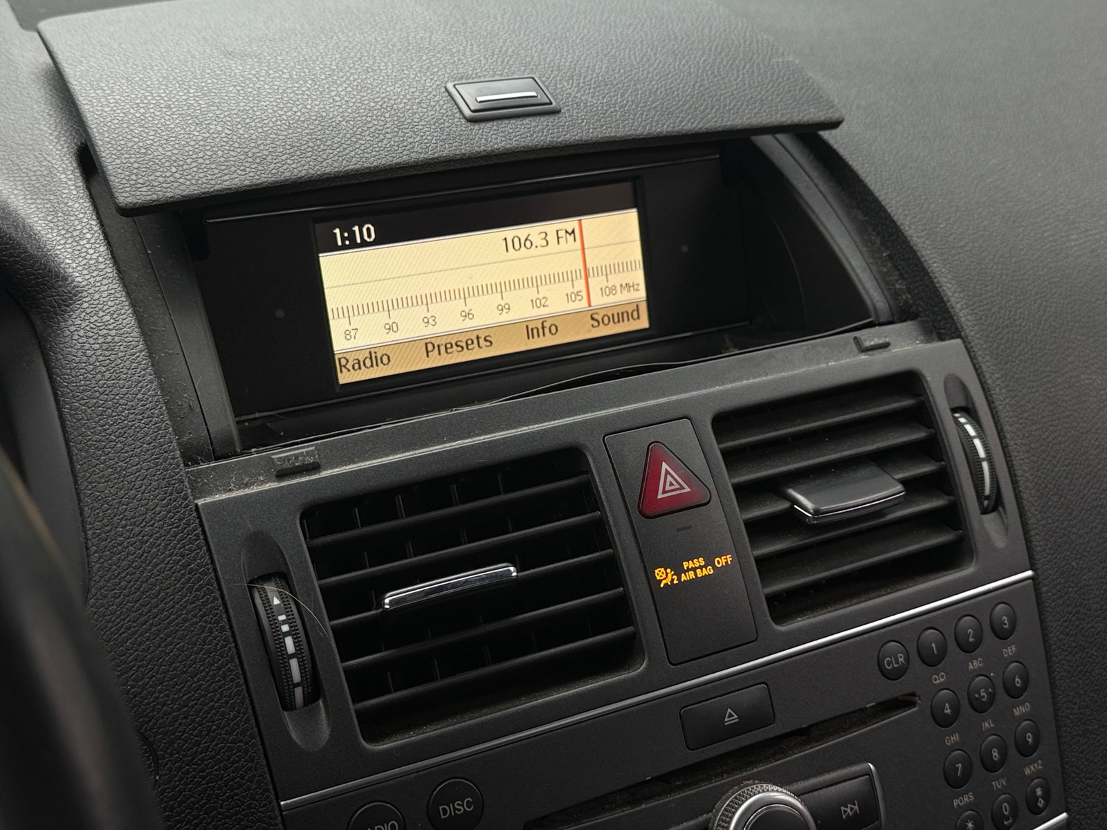 Thumbnail: 2011 Mercedes-Benz C-Class - 3