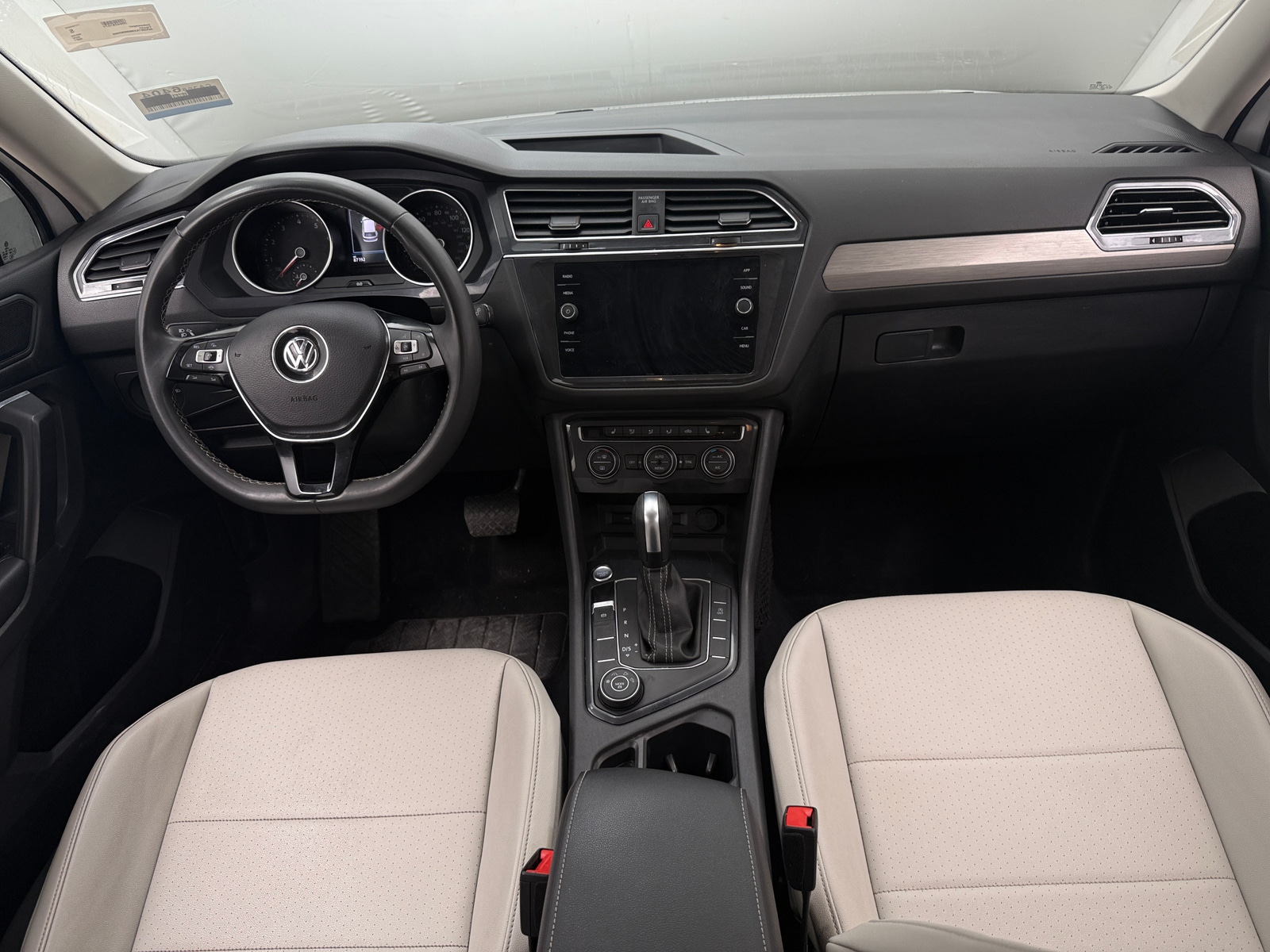 Thumbnail: 2021 Volkswagen Tiguan - 2