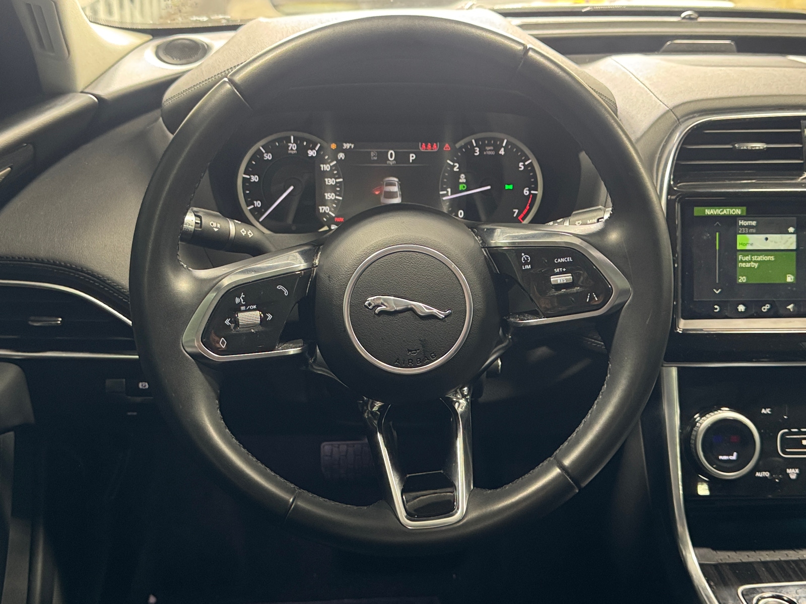 Thumbnail: 2020 Jaguar XE - 4