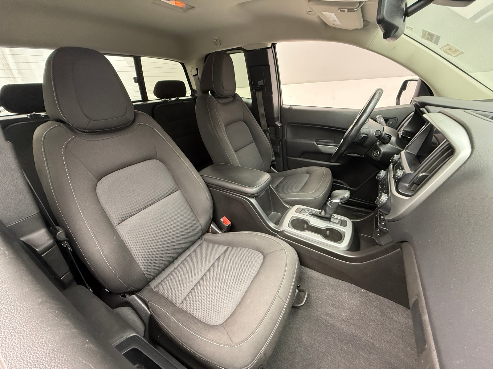 Thumbnail: 2022 Chevrolet Colorado - 2