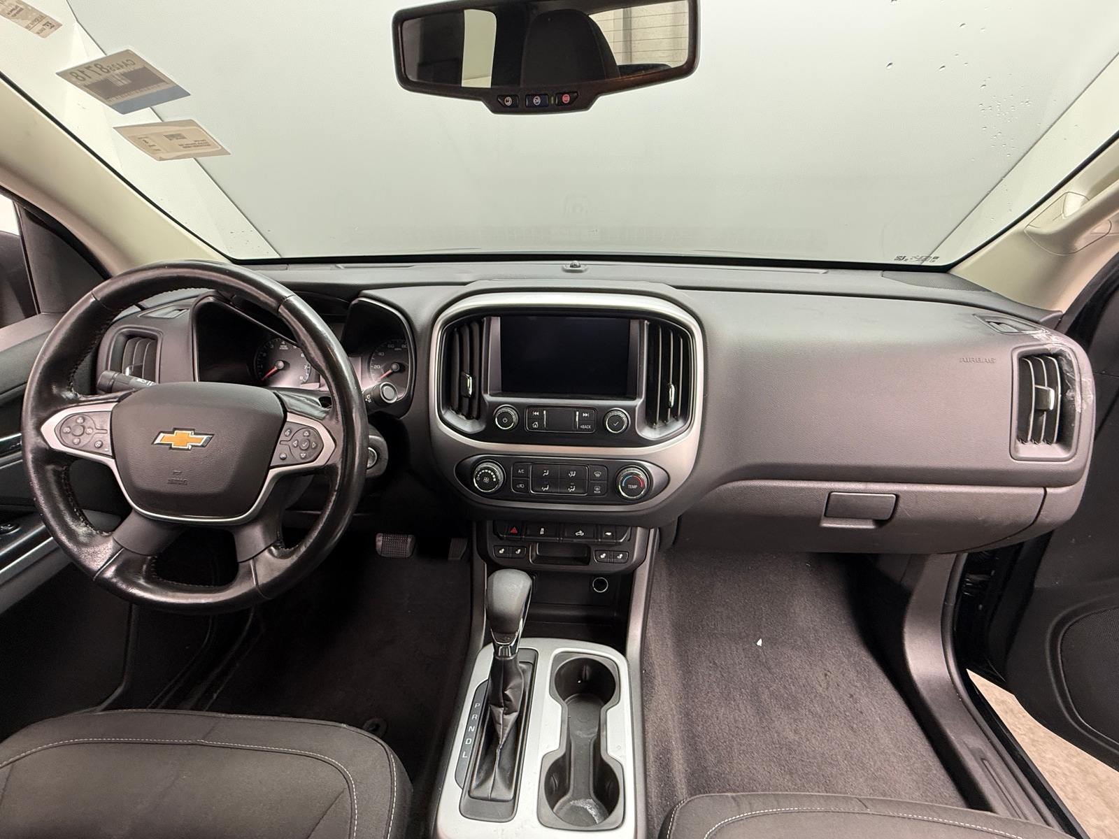 Thumbnail: 2022 Chevrolet Colorado - 3