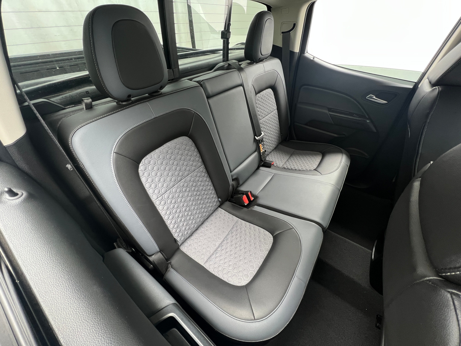 Thumbnail: 2022 Chevrolet Colorado - 5