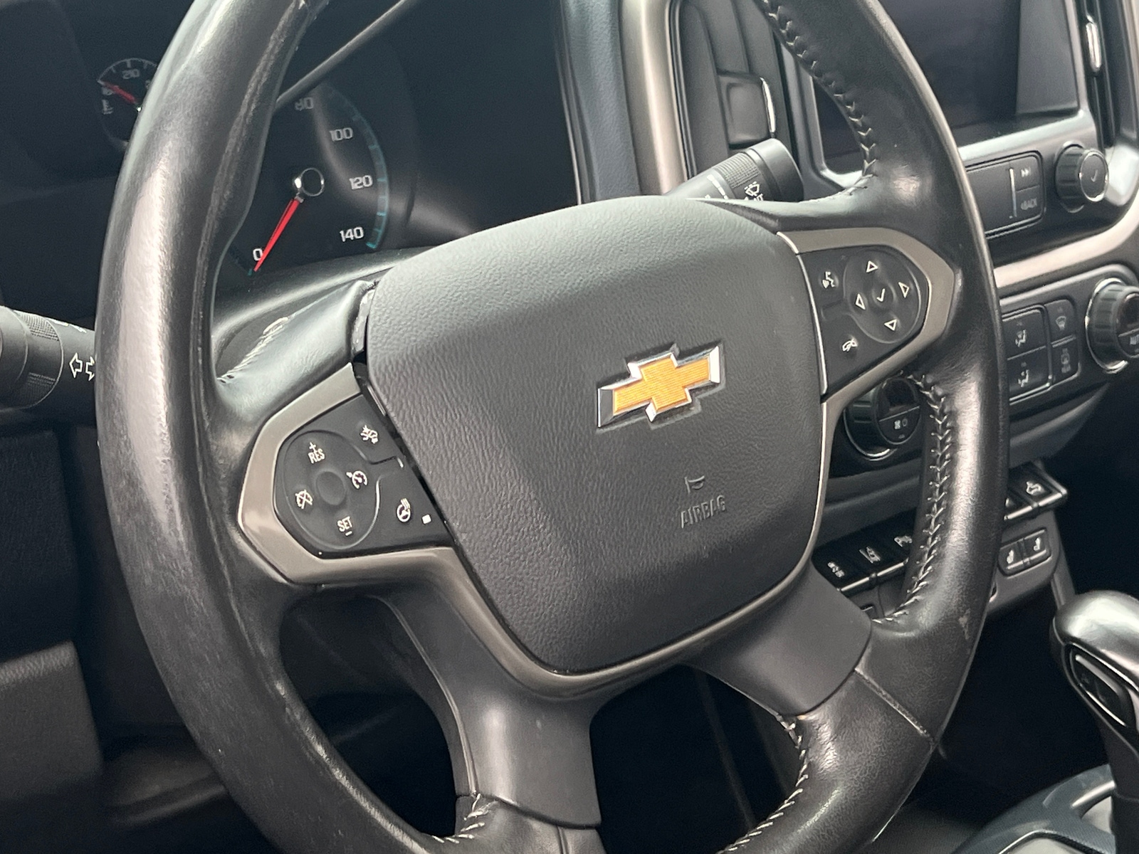 Thumbnail: 2022 Chevrolet Colorado - 4