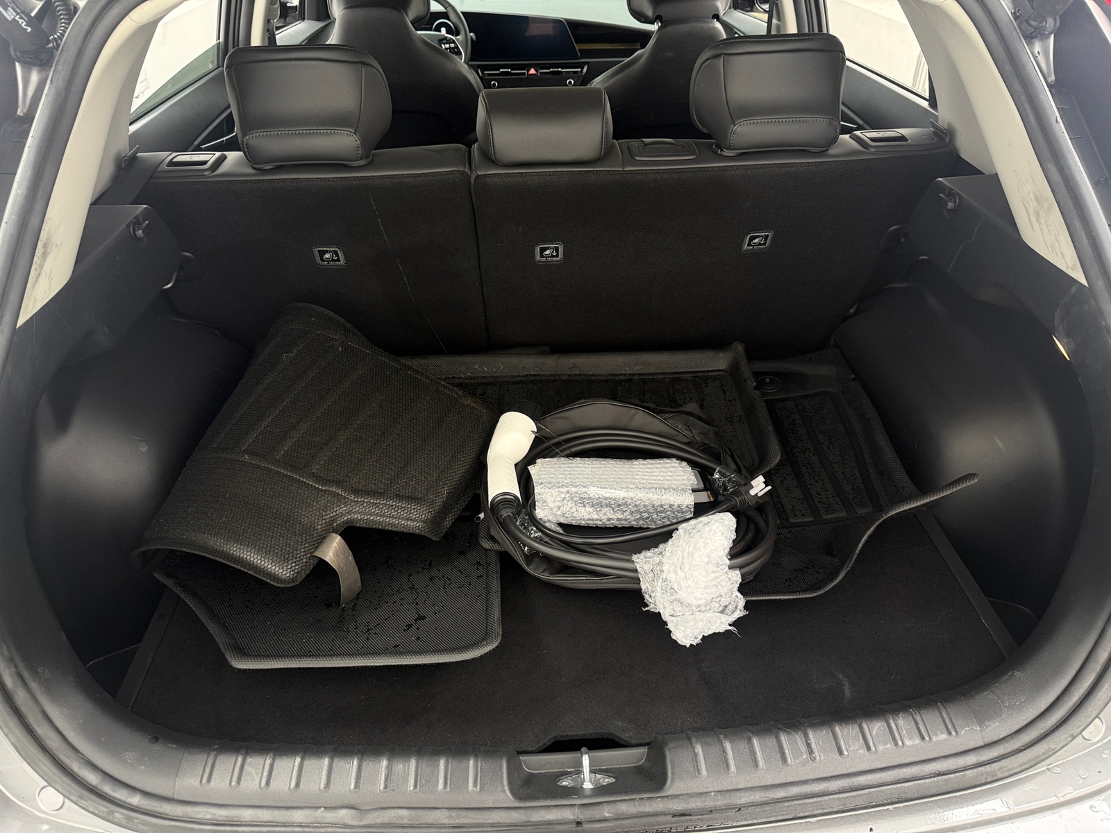 Thumbnail: 2023 Kia Niro - 6