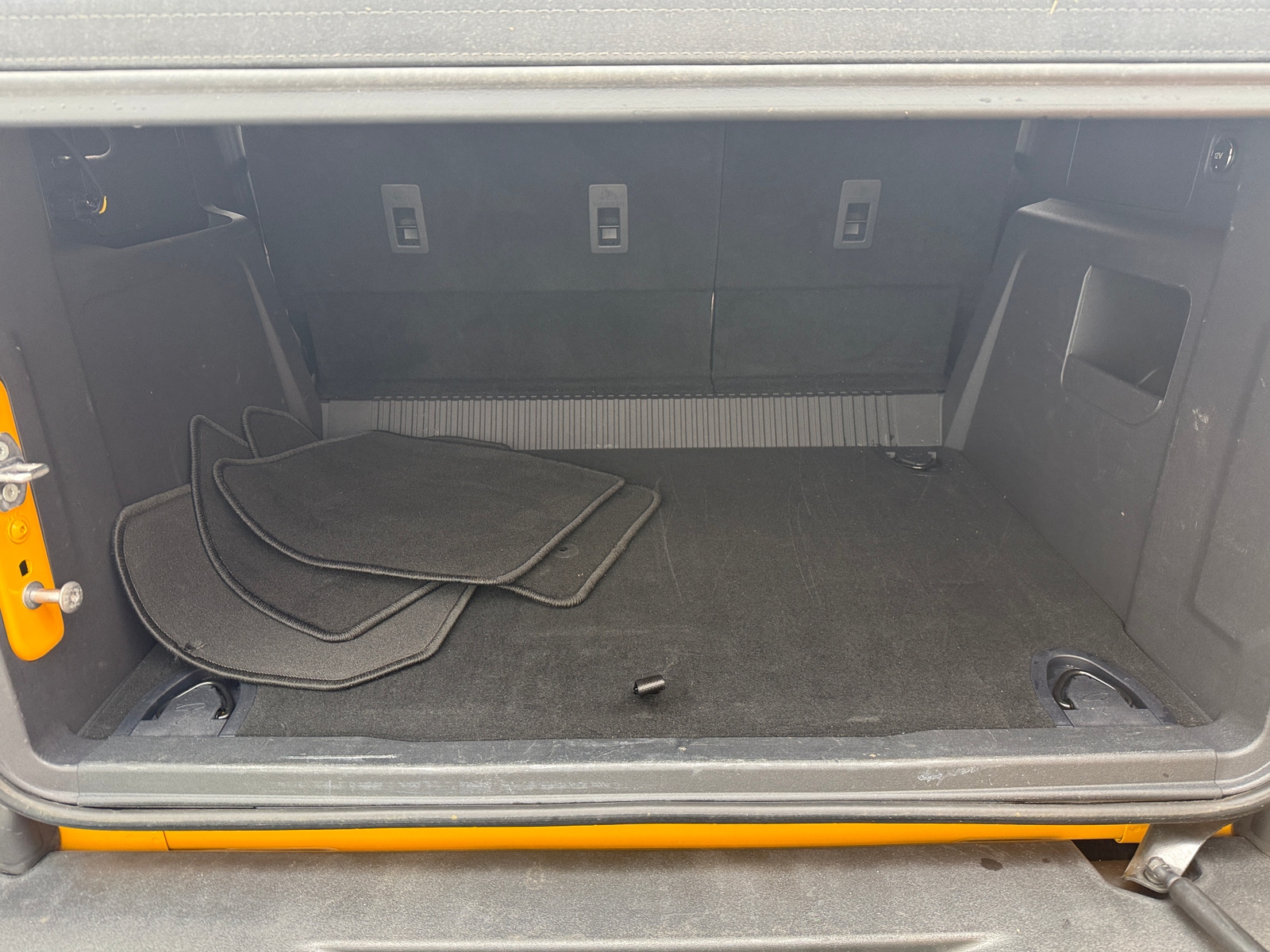 Thumbnail: 2022 Ford Bronco - 7