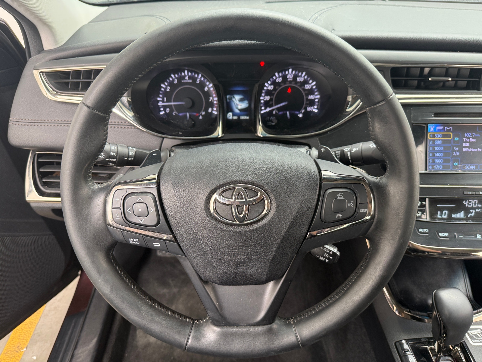 Thumbnail: 2013 Toyota Avalon - 4