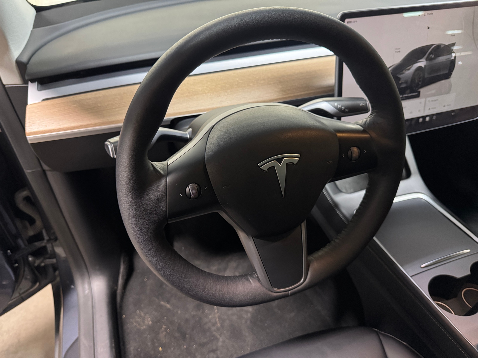 Thumbnail: 2022 Tesla Model Y - 4