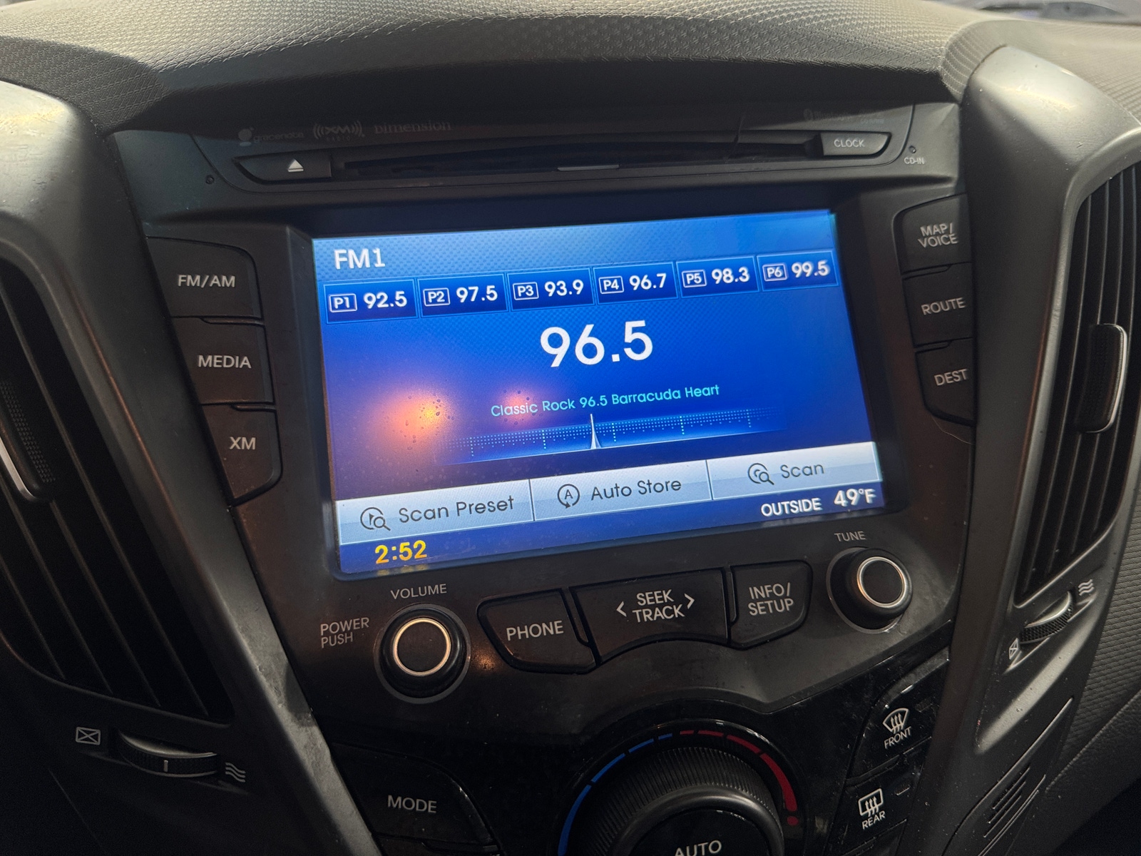 Thumbnail: 2014 Hyundai Veloster - 2