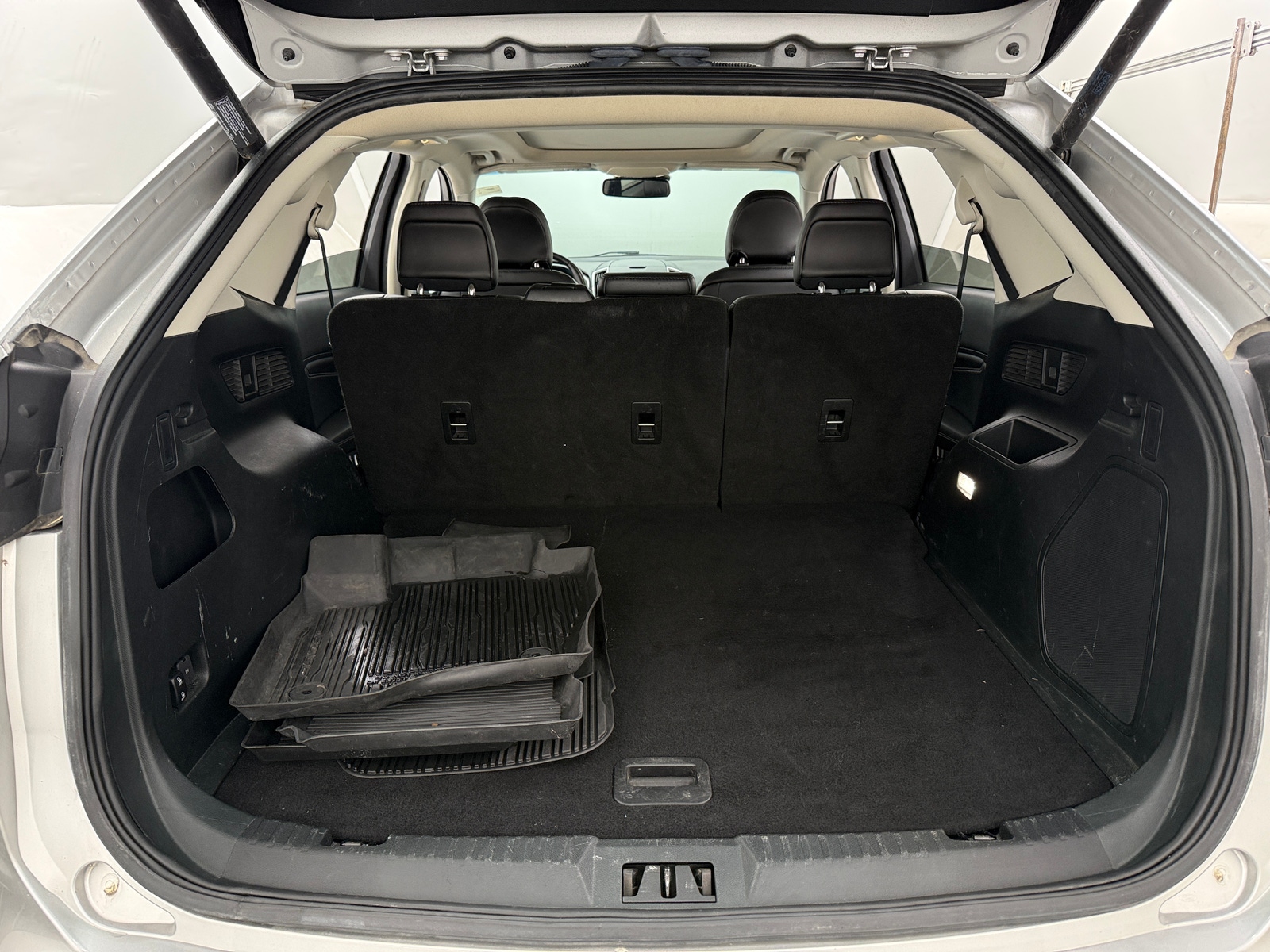 Thumbnail: 2019 Ford Edge - 6