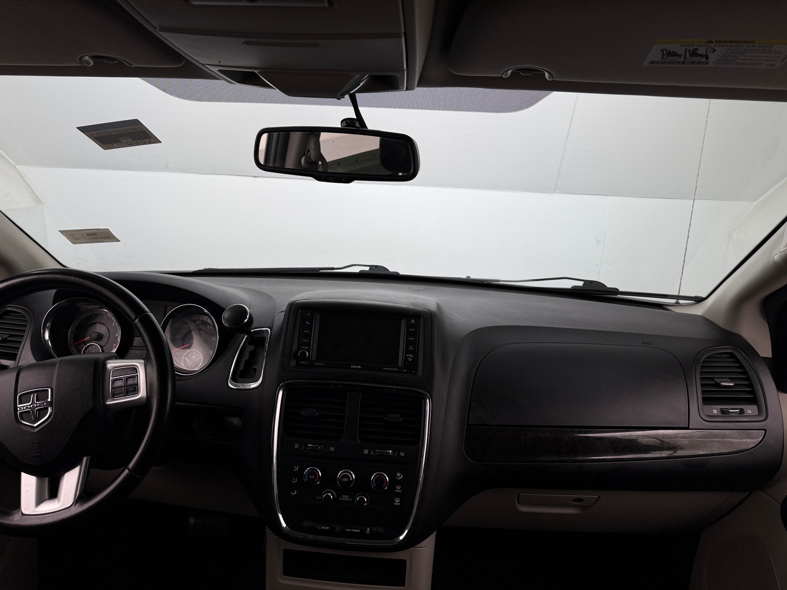 Thumbnail: 2017 Dodge Grand Caravan - 3