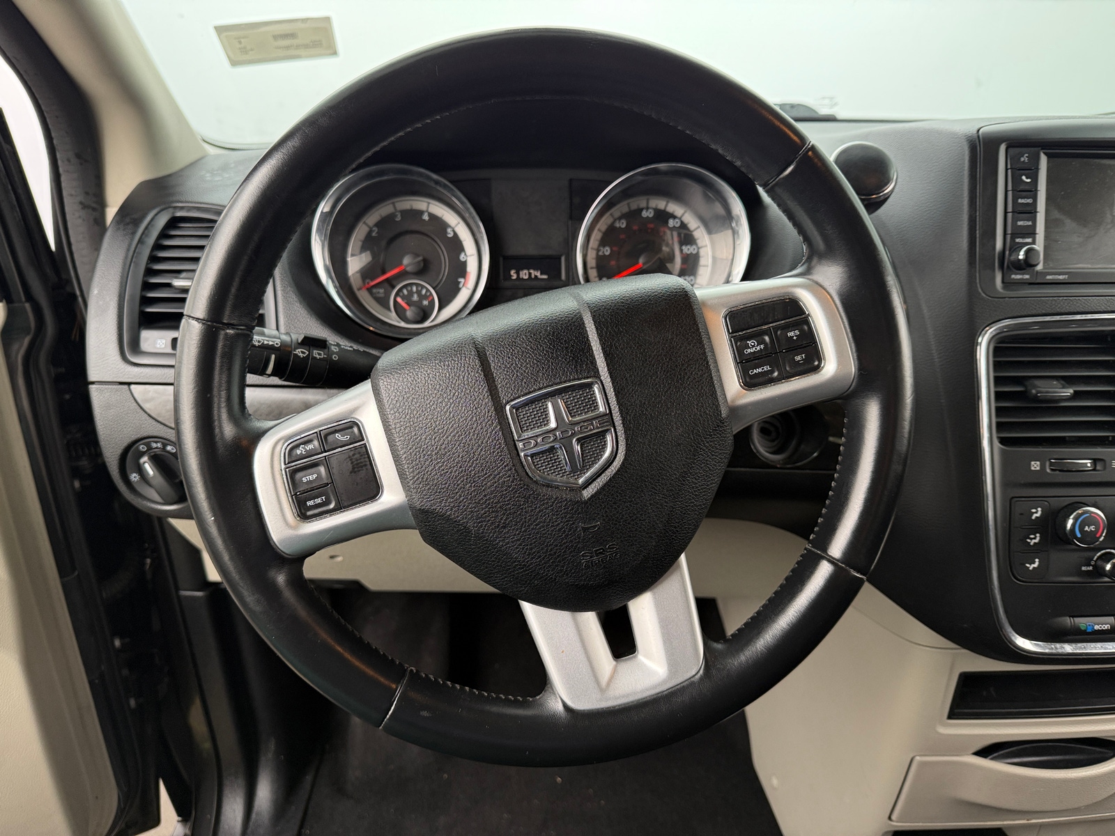 Thumbnail: 2017 Dodge Grand Caravan - 5