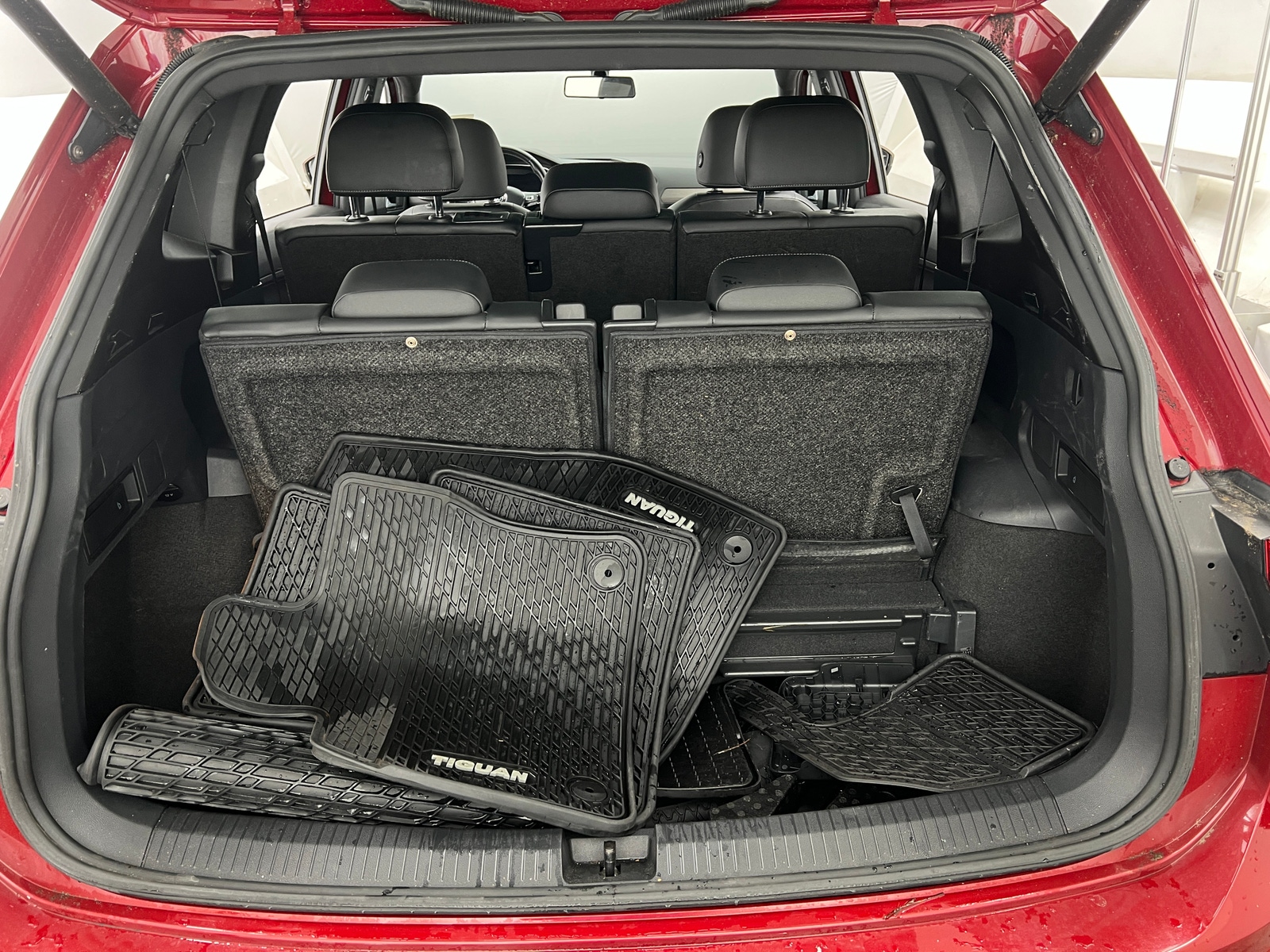 Thumbnail: 2019 Volkswagen Tiguan - 6