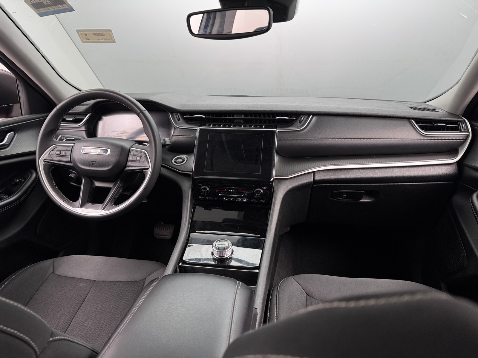 Thumbnail: 2023 Jeep Grand Cherokee L - 3