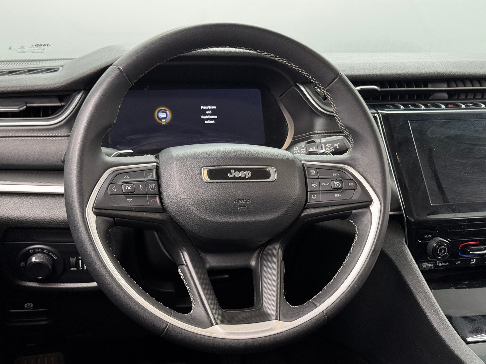 Thumbnail: 2023 Jeep Grand Cherokee L - 5