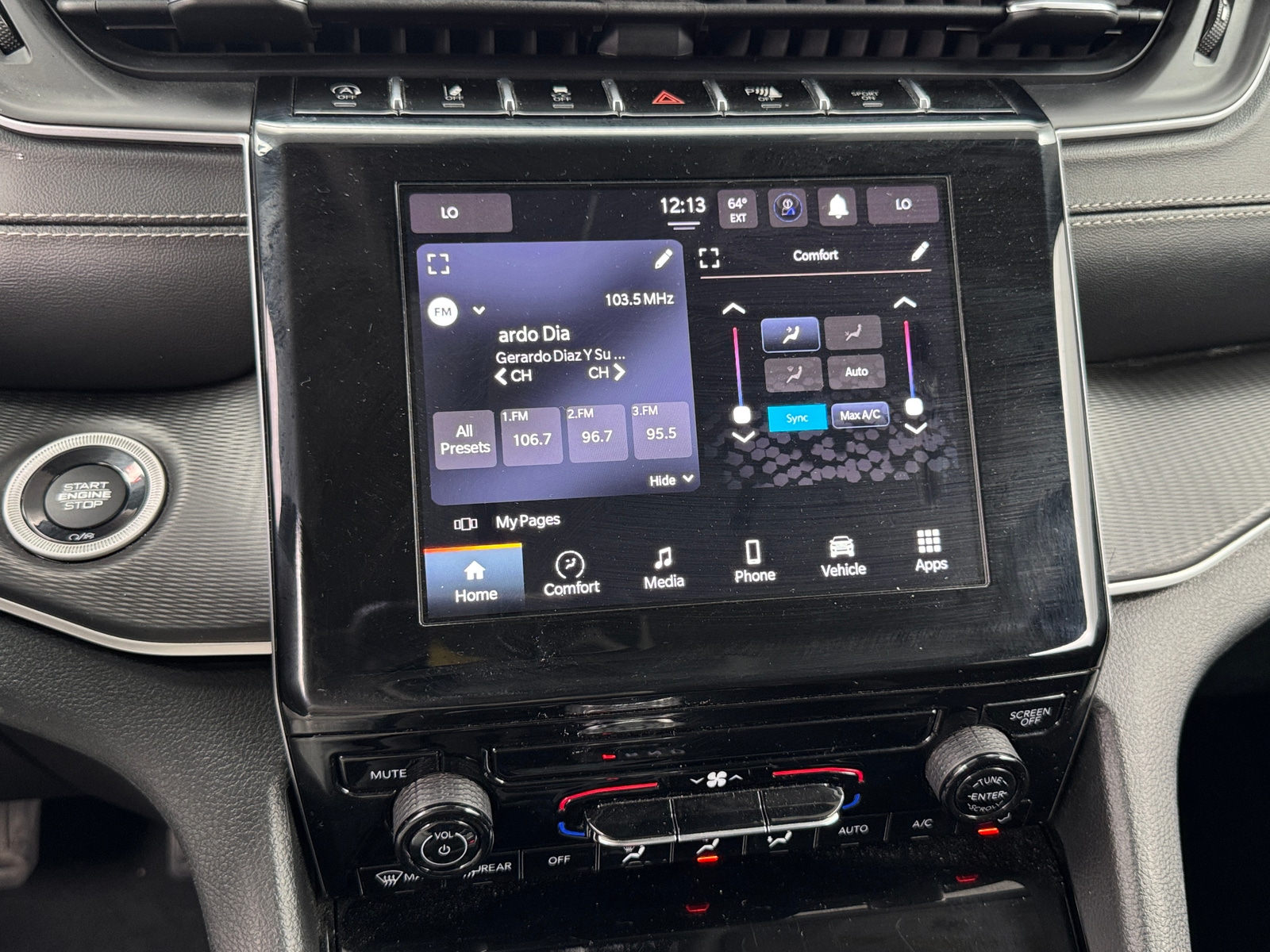 Thumbnail: 2023 Jeep Grand Cherokee L - 4