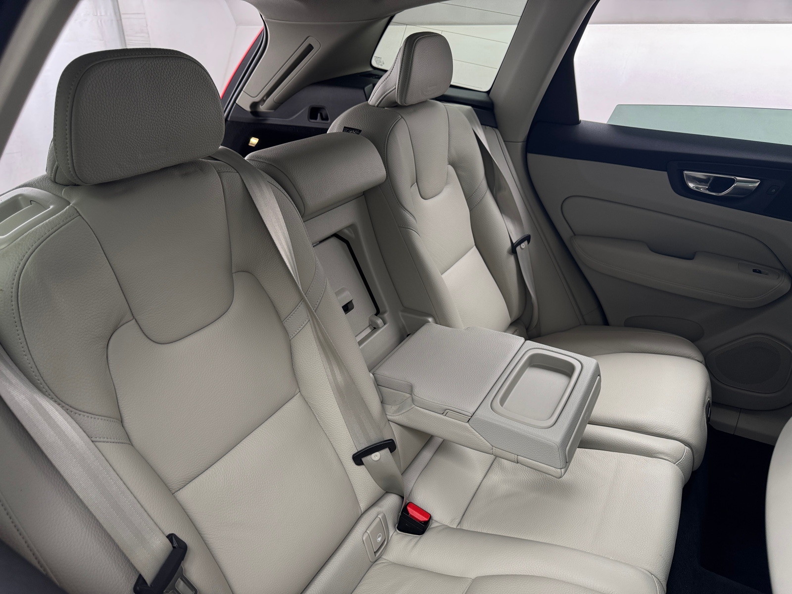 Thumbnail: 2020 Volvo XC60 - 5