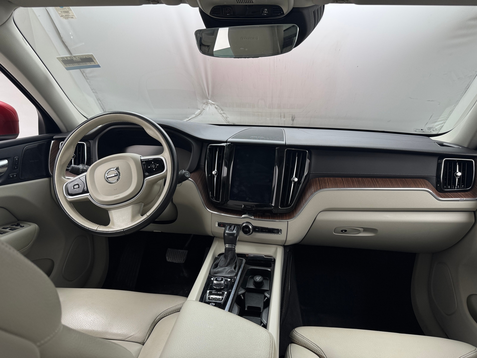 Thumbnail: 2020 Volvo XC60 - 2