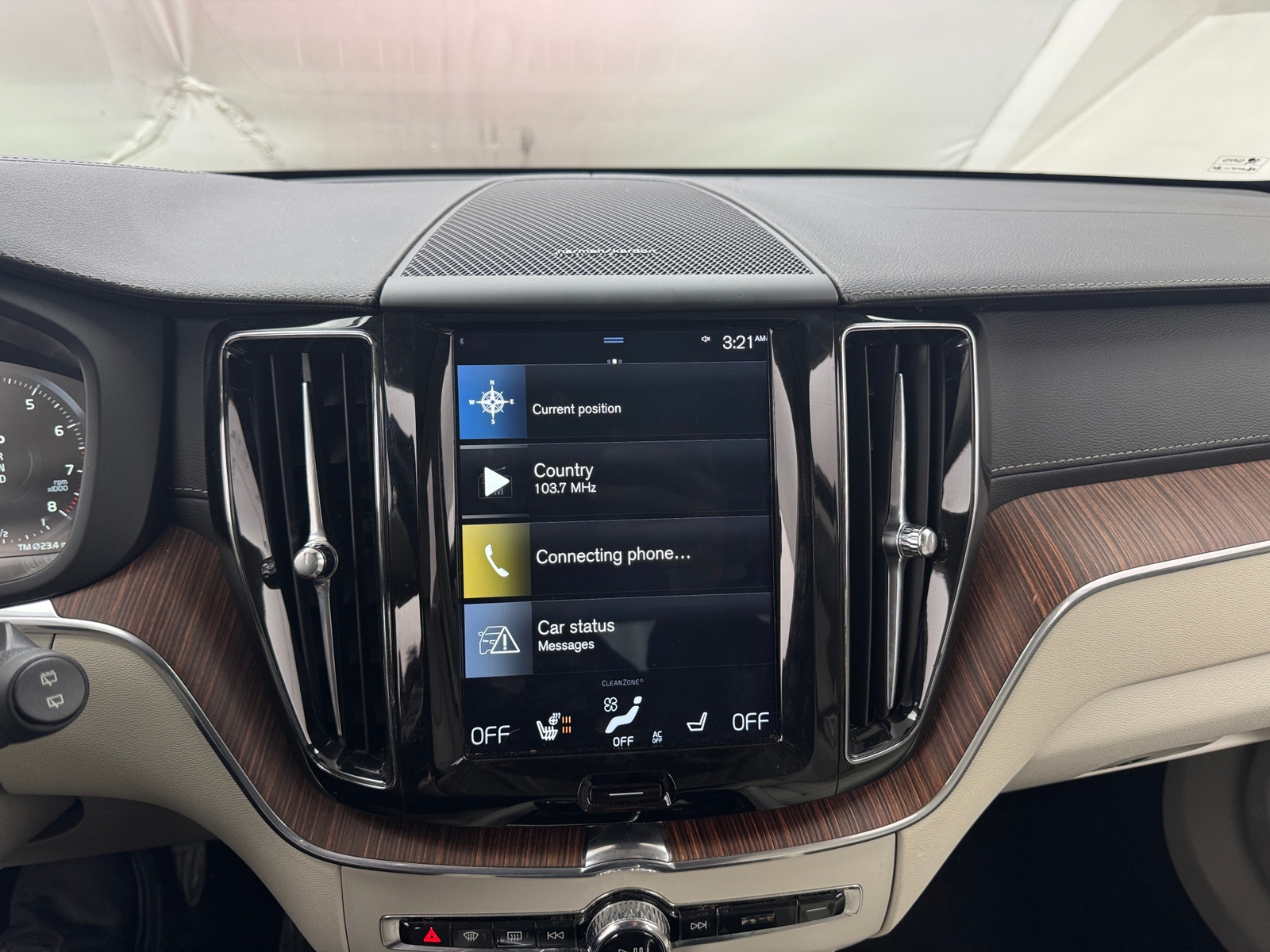 Thumbnail: 2020 Volvo XC60 - 3