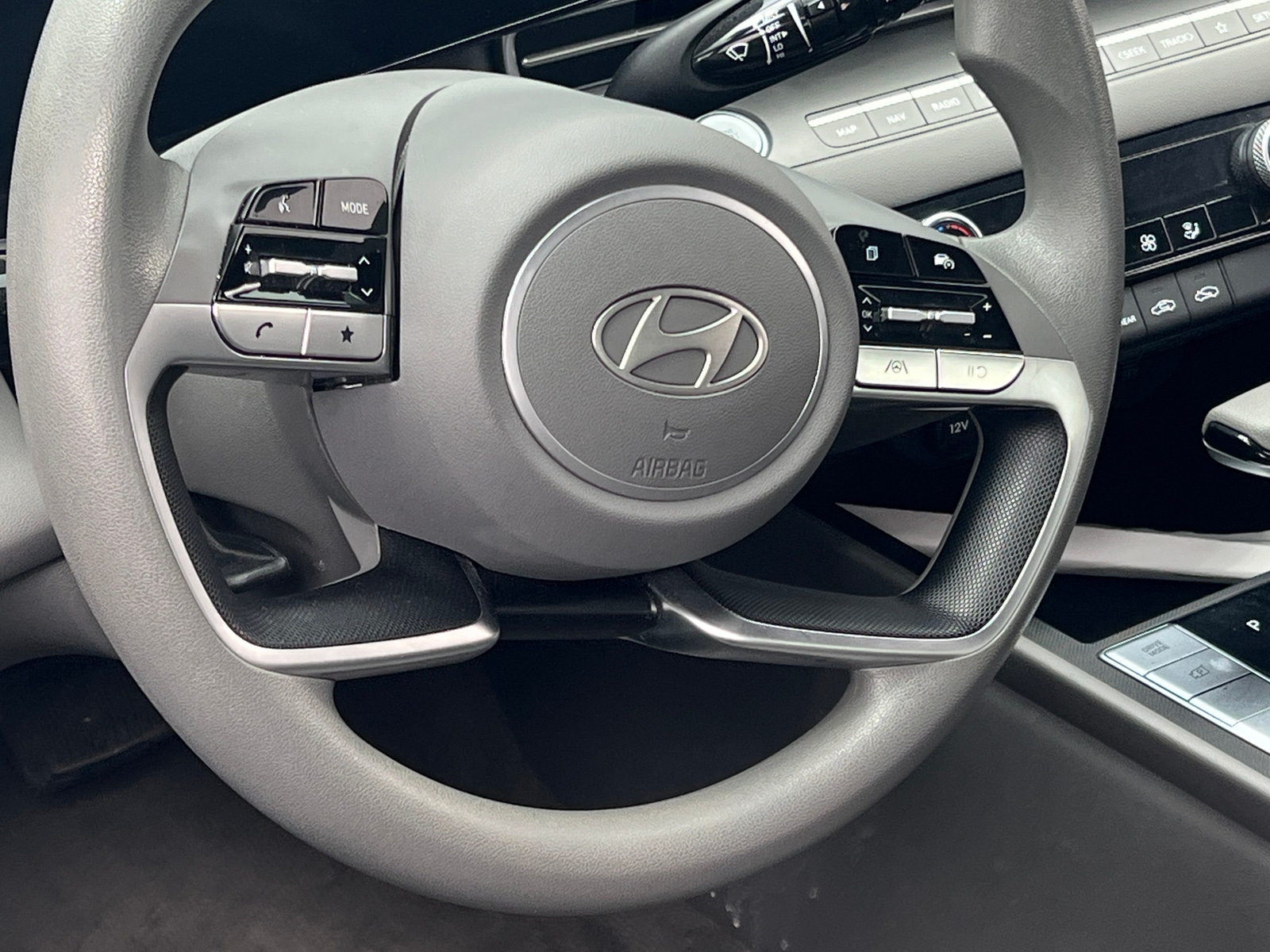 Thumbnail: 2024 Hyundai Elantra - 5