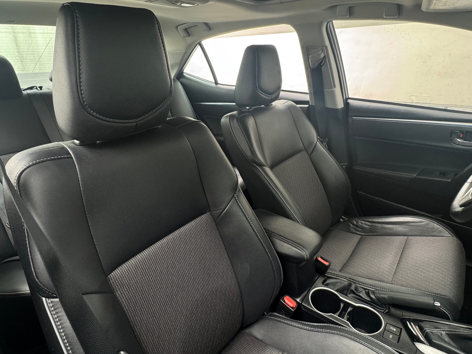 Thumbnail: 2016 Toyota Corolla - 2