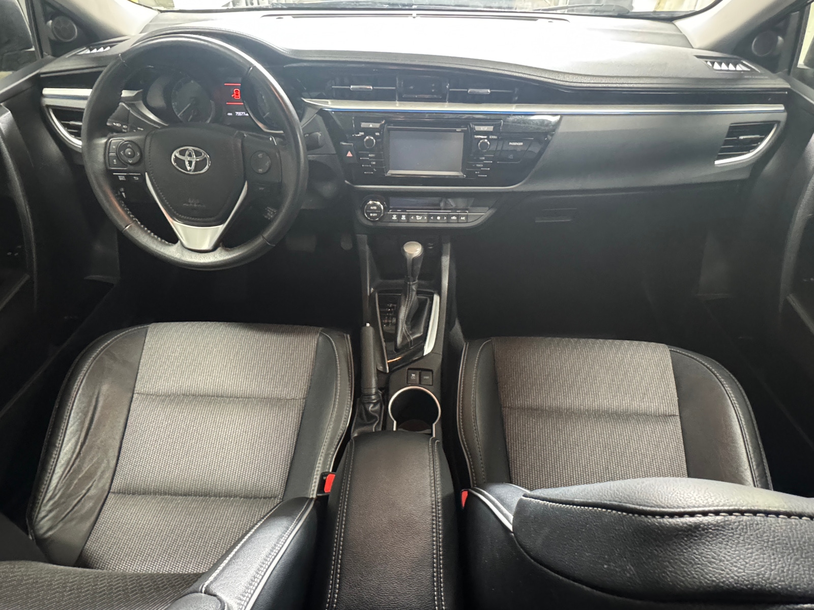 Thumbnail: 2016 Toyota Corolla - 3