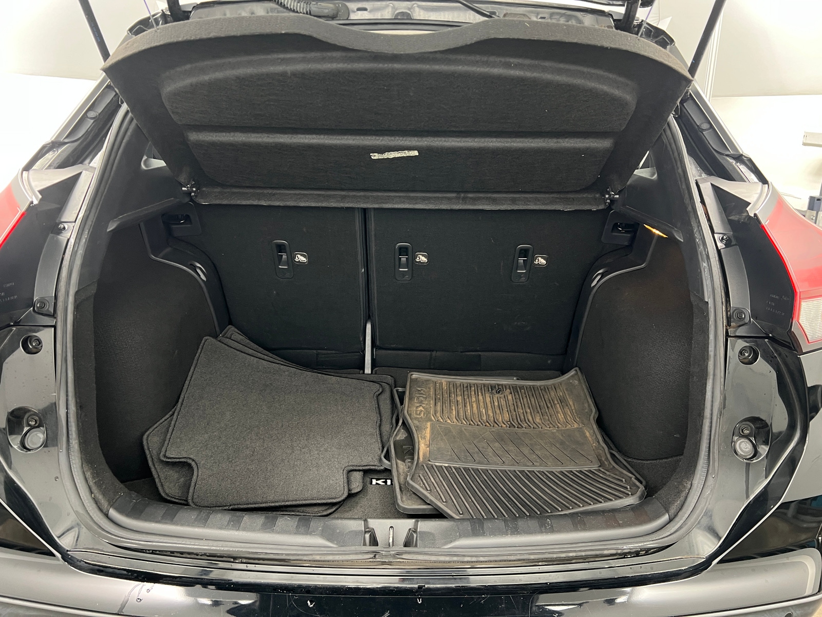 Thumbnail: 2021 Nissan Kicks - 7