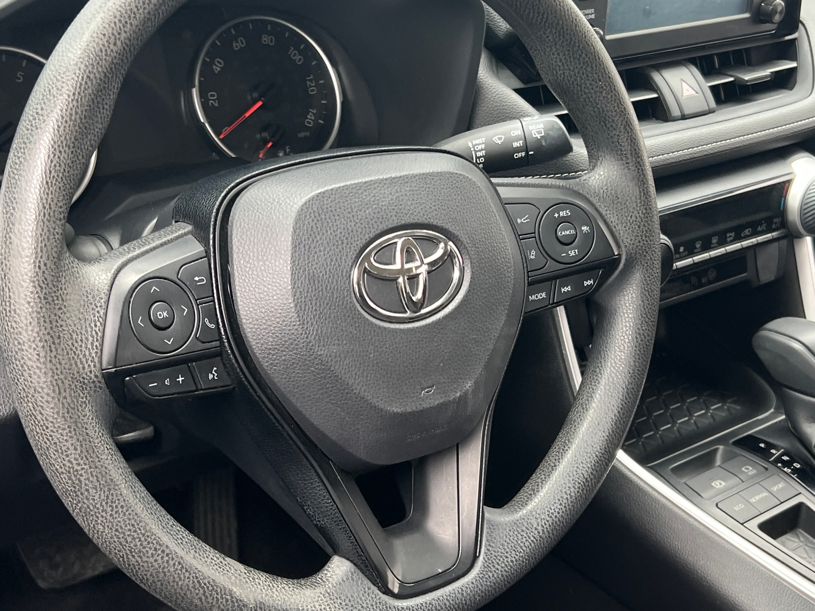 Thumbnail: 2019 Toyota RAV4 - 5