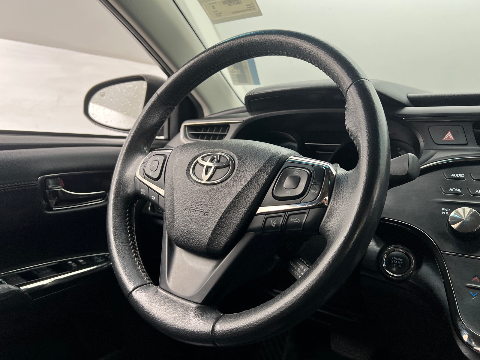 Thumbnail: 2017 Toyota Avalon - 4