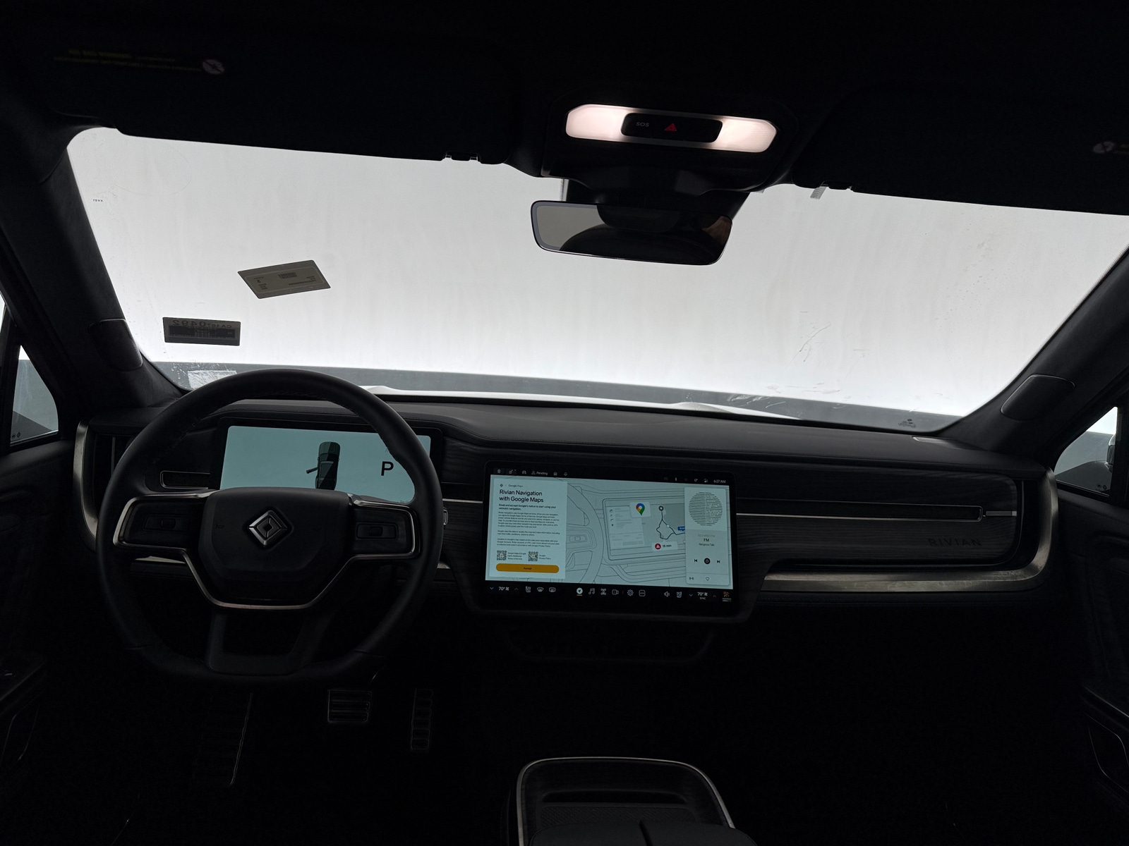 Thumbnail: 2024 Rivian R1S - 2