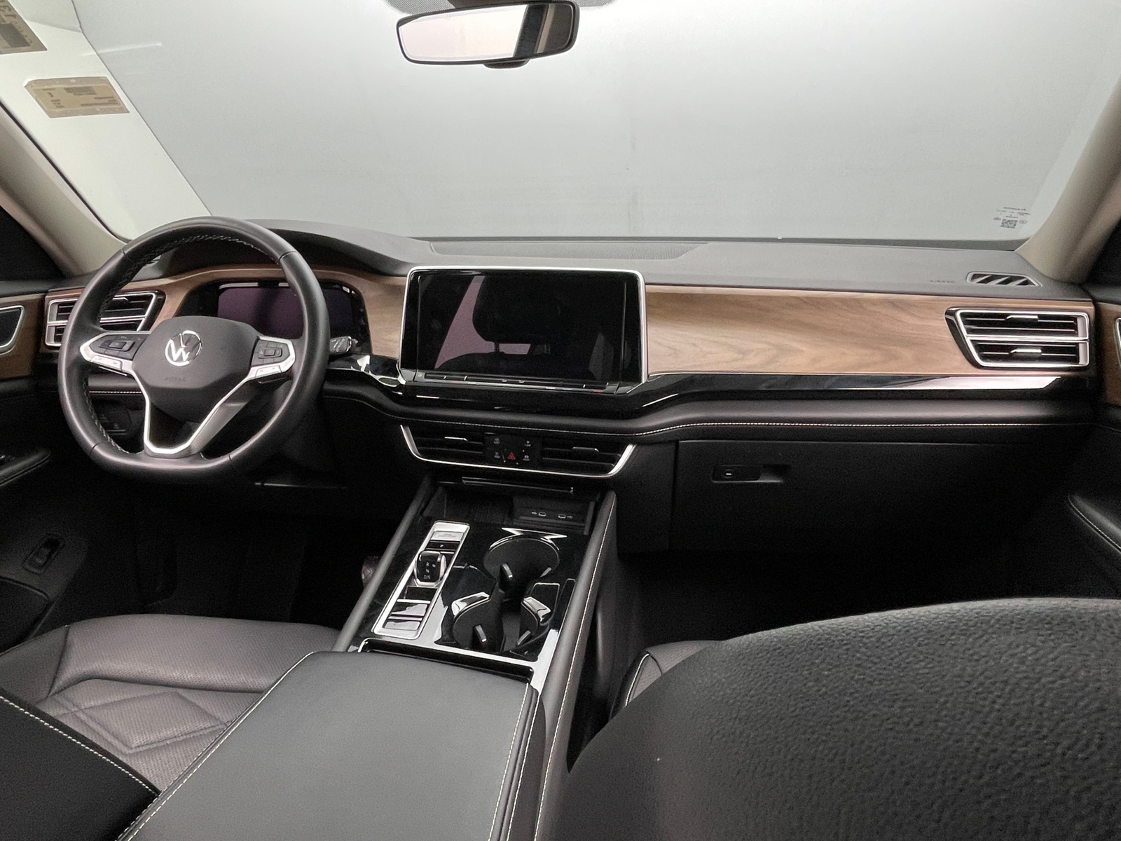 Thumbnail: 2025 Volkswagen Atlas - 2