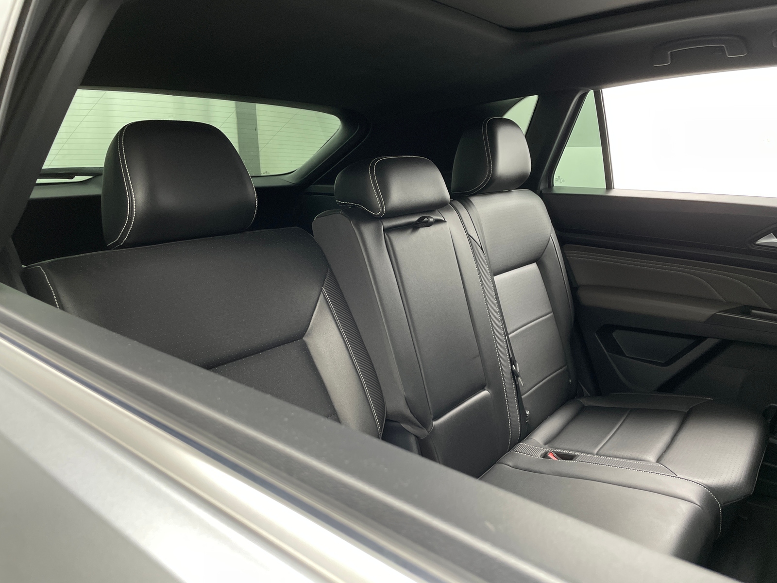 Thumbnail: 2022 Volkswagen Atlas - 5