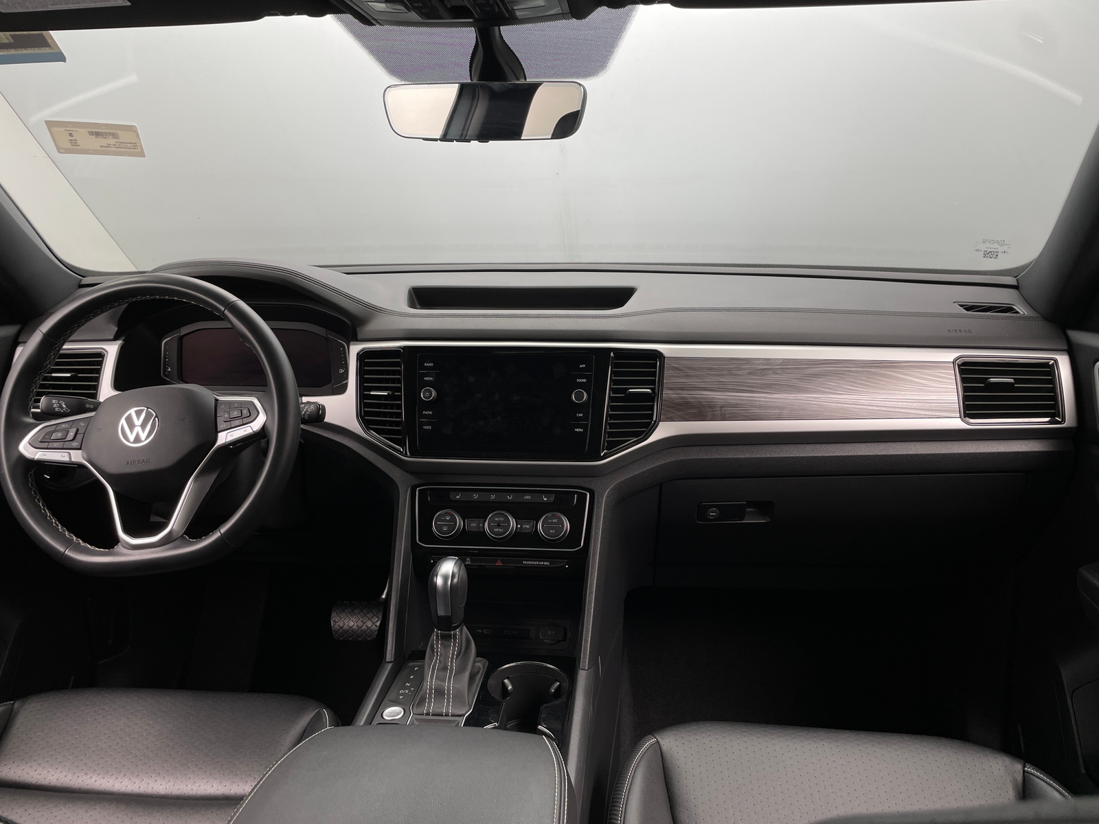 Thumbnail: 2022 Volkswagen Atlas - 2