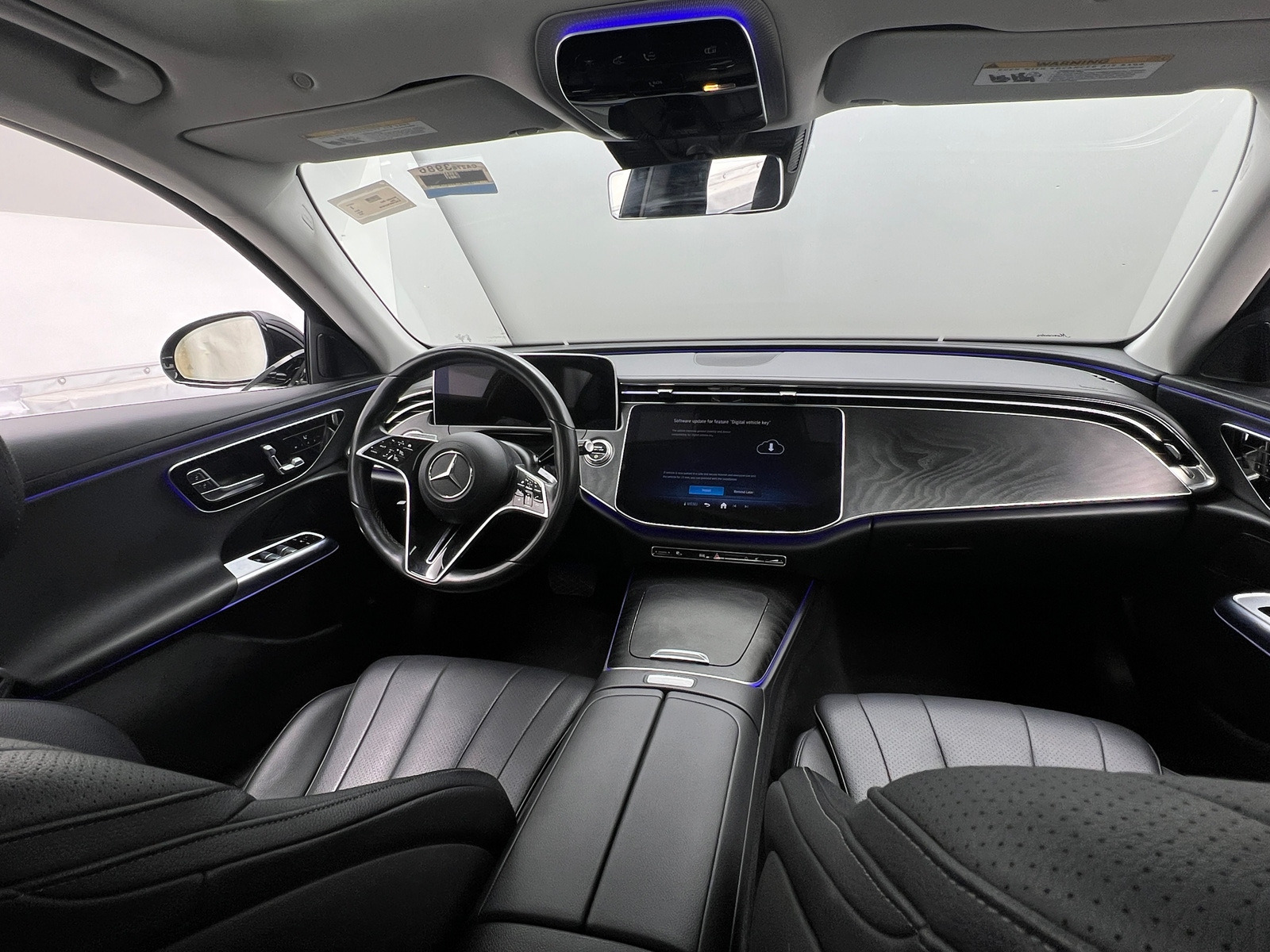 Thumbnail: 2025 Mercedes-Benz E-Class - 2