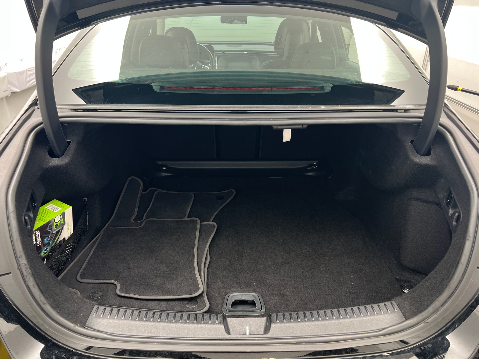 Thumbnail: 2025 Mercedes-Benz E-Class - 6