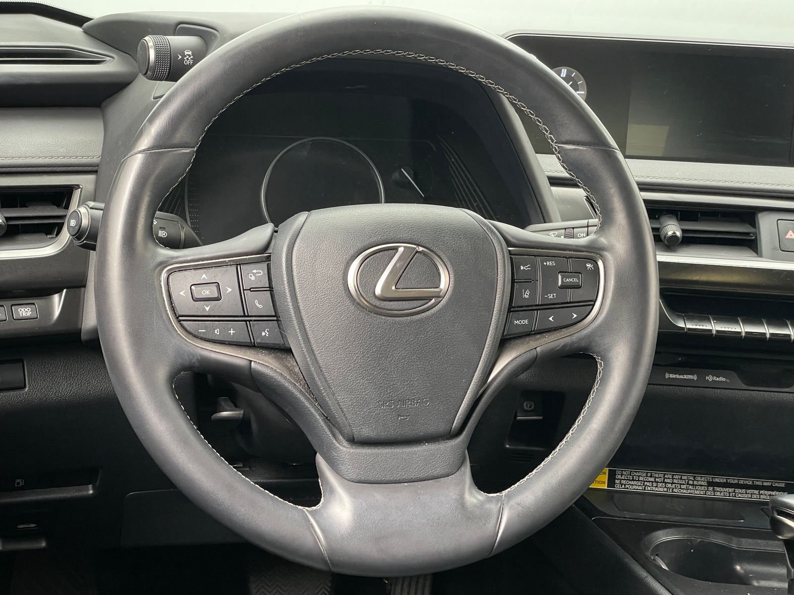 Thumbnail: 2022 Lexus UX - 4